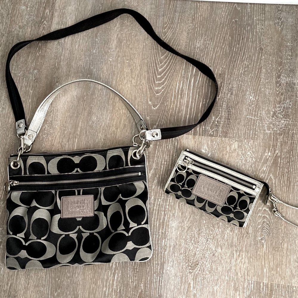 Only purse left. Wallet sold, purse is $40